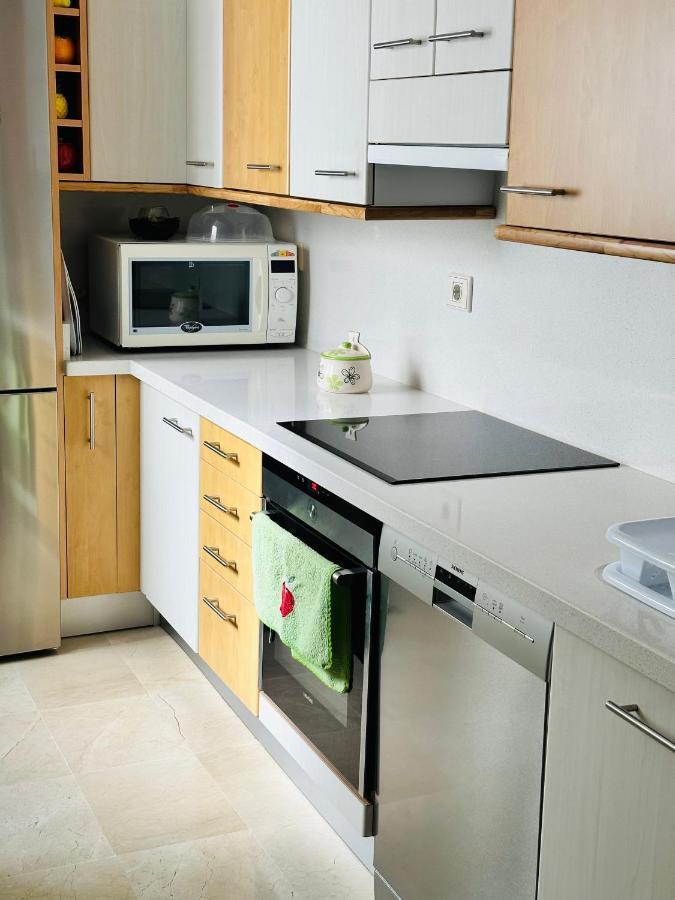 Elena Is A Comfortable And Well Located Flat Лас Палмас де Гран Канария Екстериор снимка